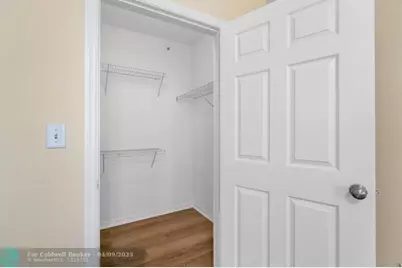 6492  Emerald Dunes Dr, Unit #208, West Palm Beach, FL 33411 - Photo 12