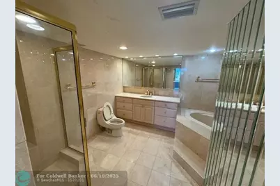 230  174th St, Unit #814, Sunny Isles Beach, FL 33160 - Photo 14