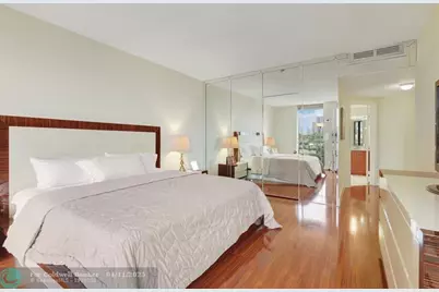 20191 E Country Club Dr, Unit #510, Miami, FL 33180 - Photo 14