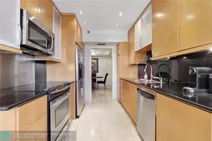 20191 E Country Club Dr, Miami, FL 33180 - Photo 8