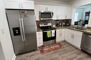 7110 NW 72nd St, Tamarac, FL 33321 - Photo 12