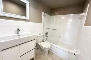 3233 NE 34th St, Fort Lauderdale, FL 33308 - Photo 14