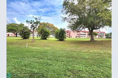 9521  Sunrise Lakes Blvd, Unit #103, Sunrise, FL 33322 - Photo 16