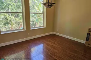 532 NE Canoe Park Cir, Port Saint Lucie, FL 34983 - Photo 6