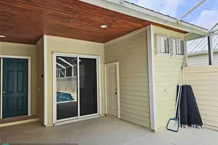 532 NE Canoe Park Cir, Port Saint Lucie, FL 34983 - Photo 16