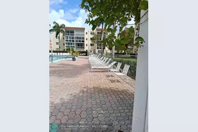 2861  Somerset Dr, Unit #317, Lauderdale Lakes, FL 33311 - Photo 10