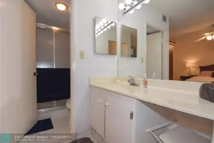 3350 NE 192 St, Miami, FL 33180 - Photo 20