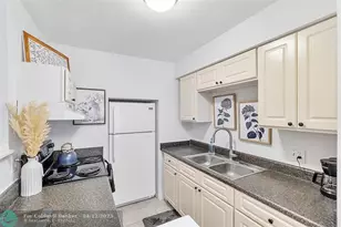 3230 NE 13th St, Pompano Beach, FL 33062 - Photo 16