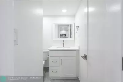 8900  Washington Blvd, Unit #418, Pembroke Pines, FL 33025 - Photo 16