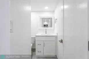 8900 Washington Blvd Unit, Pembroke Pines, FL 33025 - Photo 16