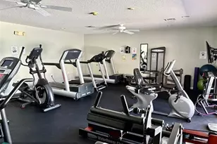 1055 Country Club Dr, Margate, FL 33063 - Photo 46