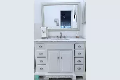 1055  Country Club Dr, Unit #404, Margate, FL 33063 - Photo 14