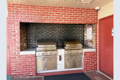 1055  Country Club Dr, Unit #404, Margate, FL 33063 - Photo 36