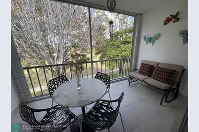 1055  Country Club Dr, Unit #404, Margate, FL 33063 - Photo 2