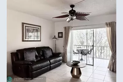 1055  Country Club Dr, Unit #404, Margate, FL 33063 - Photo 10
