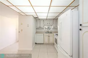 8960 S Hollybrook Blvd, Pembroke Pines, FL 33025 - Photo 12