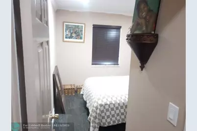 8241 SW 4th Ct, North Lauderdale, FL 33068 - Photo 20