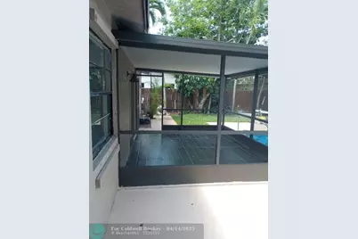 8241 SW 4th Ct, North Lauderdale, FL 33068 - Photo 24