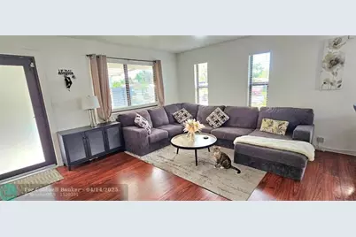 5629 SW 40th St, West Park, FL 33023 - Photo 8