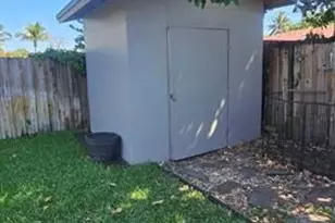 5629 SW 40th St, West Park, FL 33023 - Photo 24