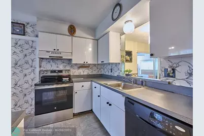 7708  Margate Boulevard, Margate, FL 33063 - Photo 12