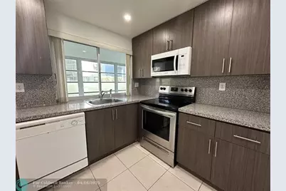 9401  Lime Bay Blvd, Unit #115, Tamarac, FL 33321 - Photo 6