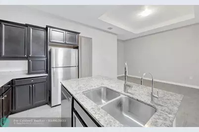 17624 SW 149th Pl, Miami, FL 33187 - Photo 4