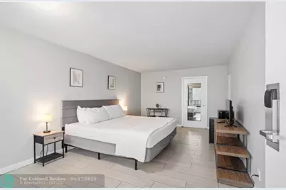 2520  Stirling Rd, Hollywood, FL 33020 - Photo 14