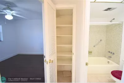 3051  Sunrise Lakes Dr, Unit #311, Sunrise, FL 33322 - Photo 14