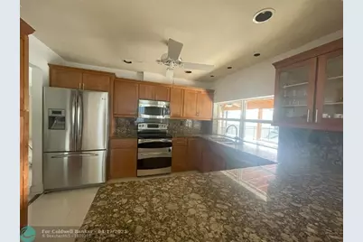 18250 SW 88th Pl, Palmetto Bay, FL 33157 - Photo 10