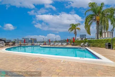 100  Golden Isles Dr, Unit #911, Hallandale Beach, FL 33009 - Photo 2