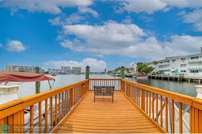 100  Golden Isles Dr, Unit #911, Hallandale Beach, FL 33009 - Photo 4