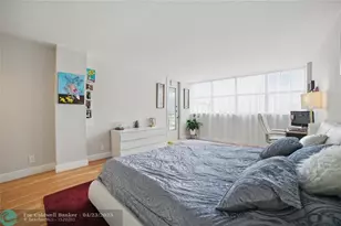 100 Golden Isles Dr, Hallandale Beach, FL 33009 - Photo 24