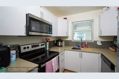 5377 SW 40th Ave, Unit #105, Fort Lauderdale, FL 33314 - Photo 14
