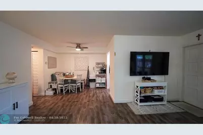 5377 SW 40th Ave, Unit #105, Fort Lauderdale, FL 33314 - Photo 10