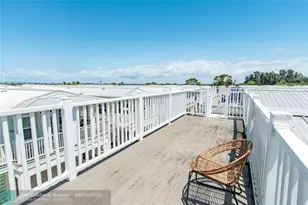 375 NE Wharf Way, Jensen Beach, FL 34957 - Photo 32