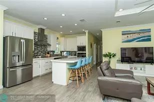 375 NE Wharf Way, Jensen Beach, FL 34957 - Photo 4