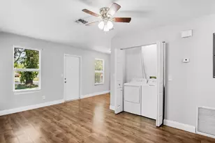 1325 17th Ct, Vero Beach, FL 32962 - Photo 10