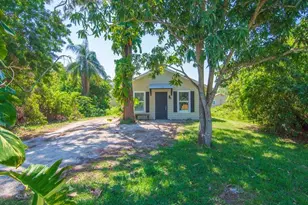 1325 17th Ct, Vero Beach, FL 32962 - Photo 1