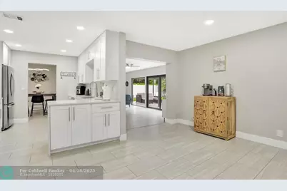 1035 NW 5th Ave, Boca Raton, FL 33432 - Photo 16