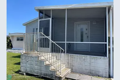 8540 SW 23rd Pl, Davie, FL 33324 - Photo 2