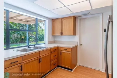 4714 NW 44th St, Tamarac, FL 33319 - Photo 6