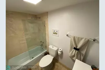 3000 E Sunrise Blvd, Unit #3C, Fort Lauderdale, FL 33304 - Photo 4