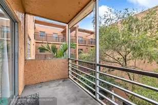 3050 Sunrise Lakes Dr Unit, Sunrise, FL 33322 - Photo 18