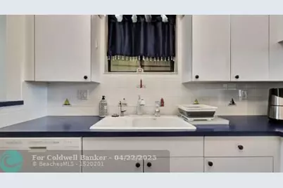 402 E Sea Oats Dr, Unit #E, Juno Beach, FL 33408 - Photo 18