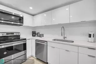 4001 S Ocean Dr, Hollywood, FL 33019 - Photo 4