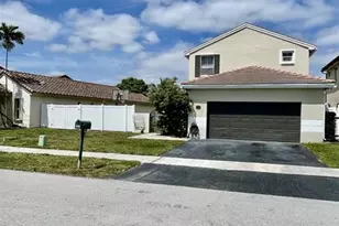 1960 NW 188th Ave, Pembroke Pines, FL 33029 - Photo 2