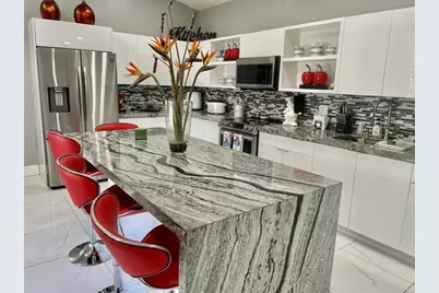 1960 NW 188th Ave, Pembroke Pines, FL 33029 - Photo 4