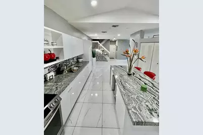 1960 NW 188th Ave, Pembroke Pines, FL 33029 - Photo 8