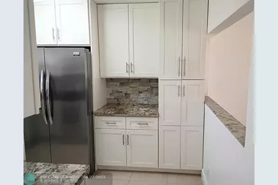 9481  Sunrise Lakes Blvd, Unit #307, Sunrise, FL 33322 - Photo 4